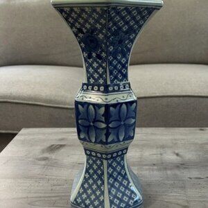 MANN China Blue & White Decorative Chinoserie Porcelain Vase 12" Tall